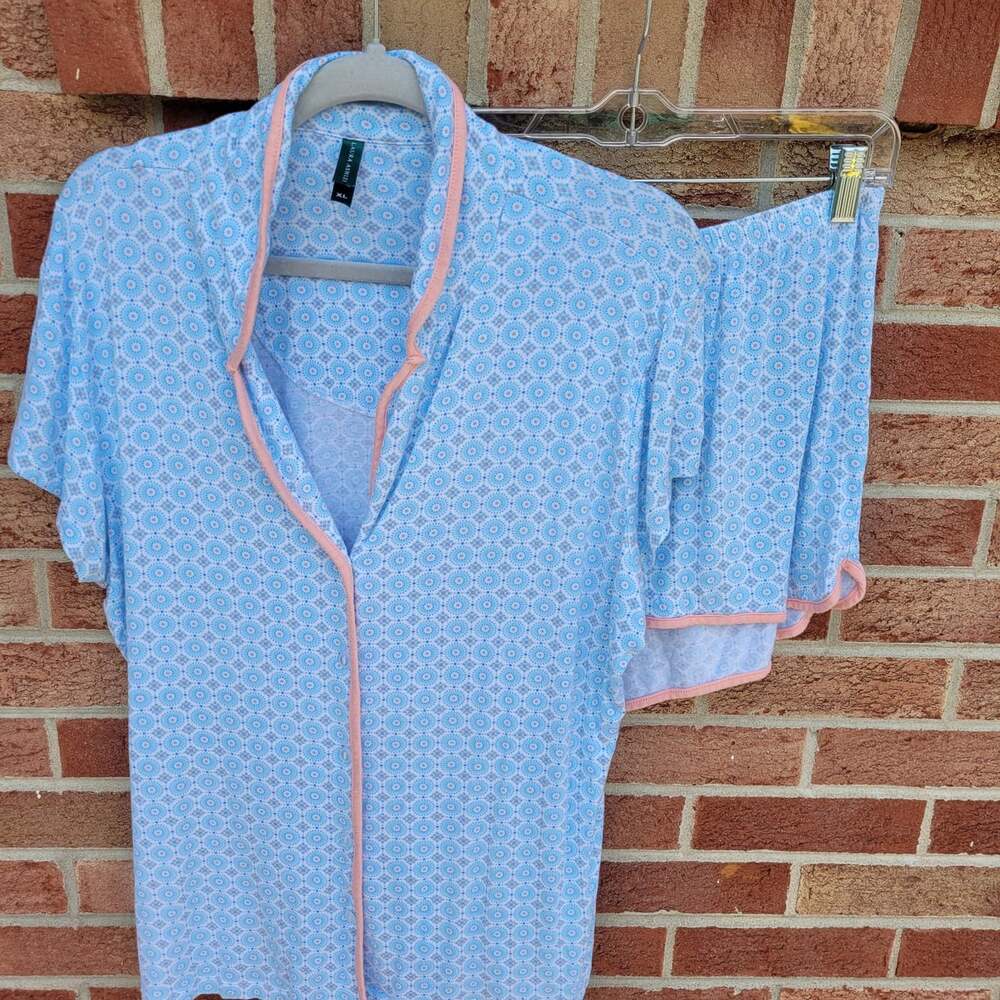 Laura Ashley Pajama Set Women's Size XL Blue Geometric Pattern Top and Shorts
